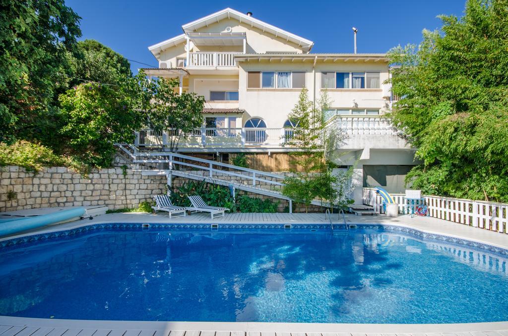 Ha'Seuda Ha'Achrona Suites Amirim Kültér fotó