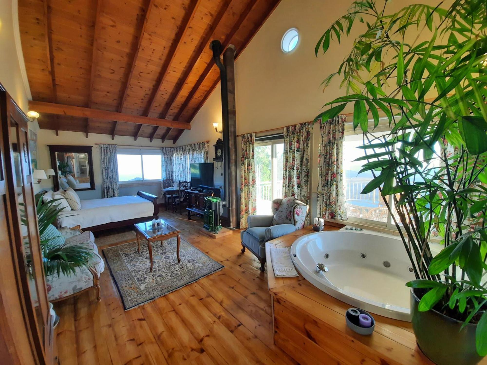 Ha'Seuda Ha'Achrona Suites Amirim Kültér fotó